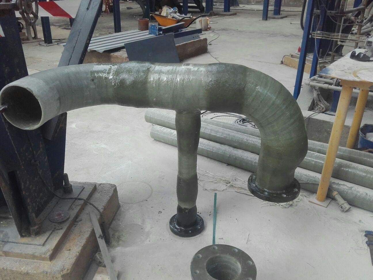 Piezas especiales — Pieza curva de gran formato fabricada en taller.